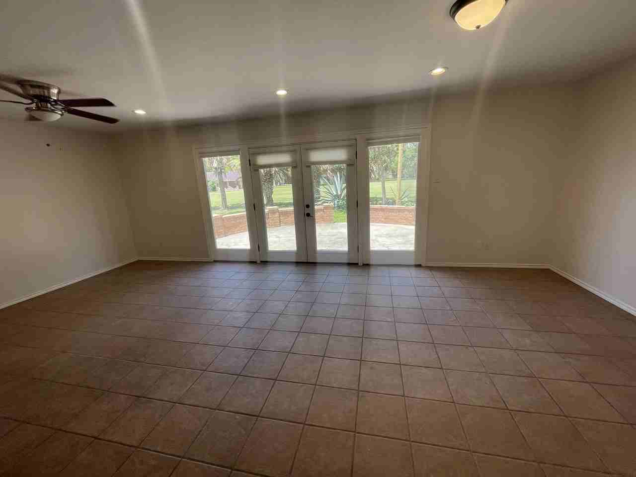 811 De Leon Ave #NA - Photo 7 of 13