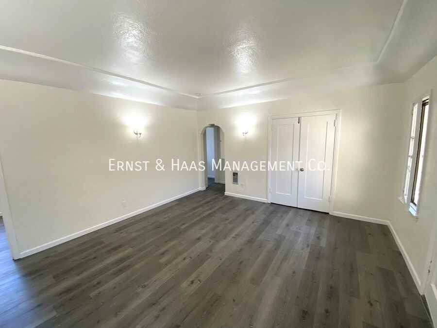 2141 Chestnut Ave #06 - Photo 2 of 7