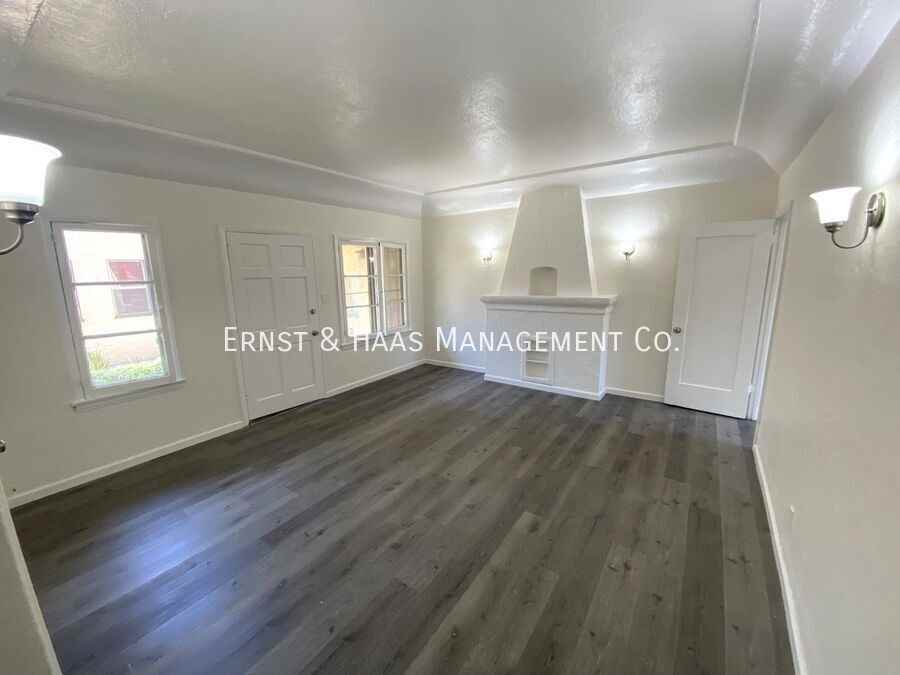 2141 Chestnut Ave #06 - Photo 3 of 7