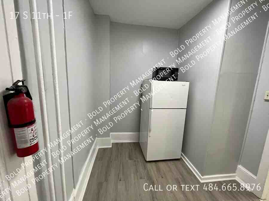 17 S 11th St #1F - Photo 4 of 7