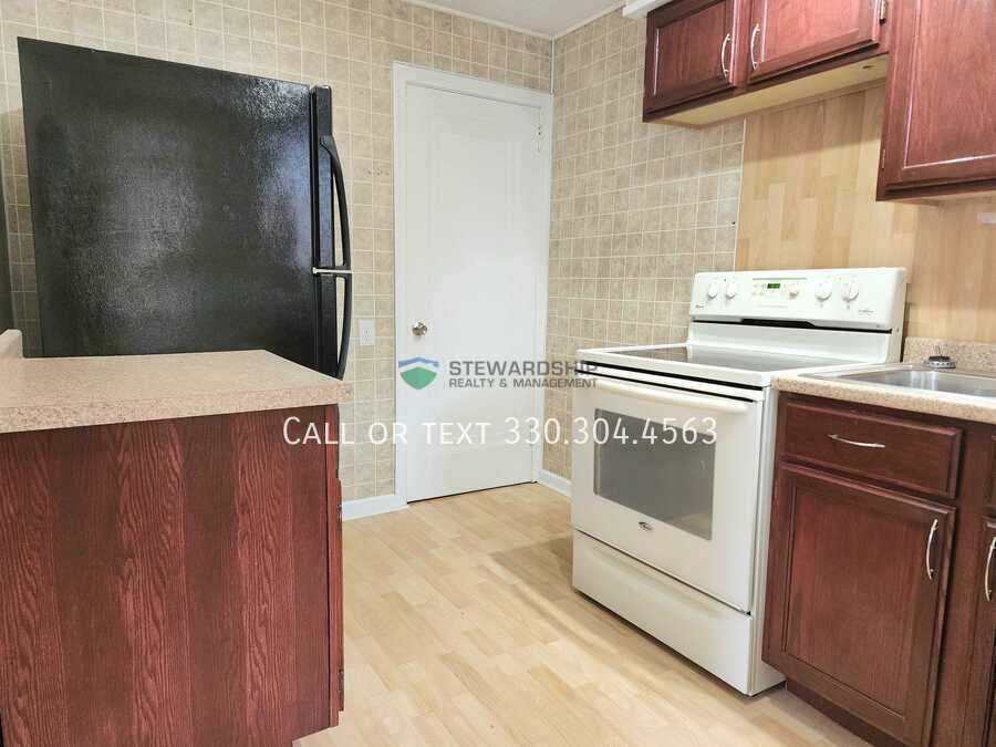 2131 Dennison Pl Nw - Photo 2 of 24