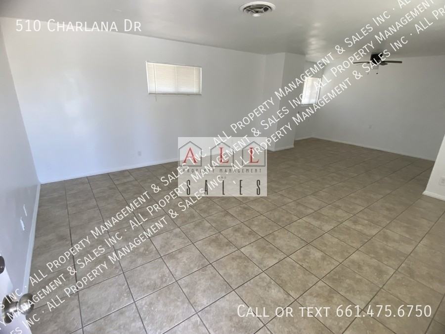 510 Charlana Dr - Photo 2 of 13