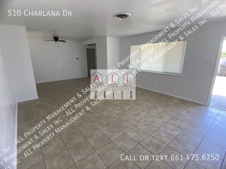 510 Charlana Dr - Photo 3 of 13