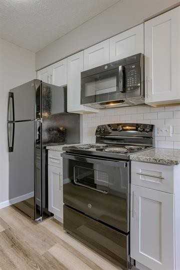 8005 South 48th Avenue*** - Photo 3 of 22