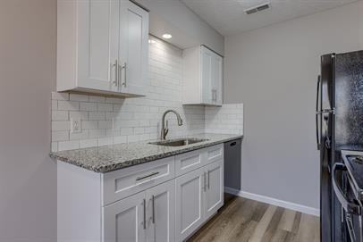 8005 South 48th Avenue*** - Photo 5 of 22
