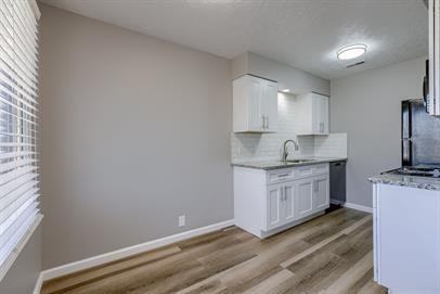 8005 South 48th Avenue*** - Photo 7 of 22