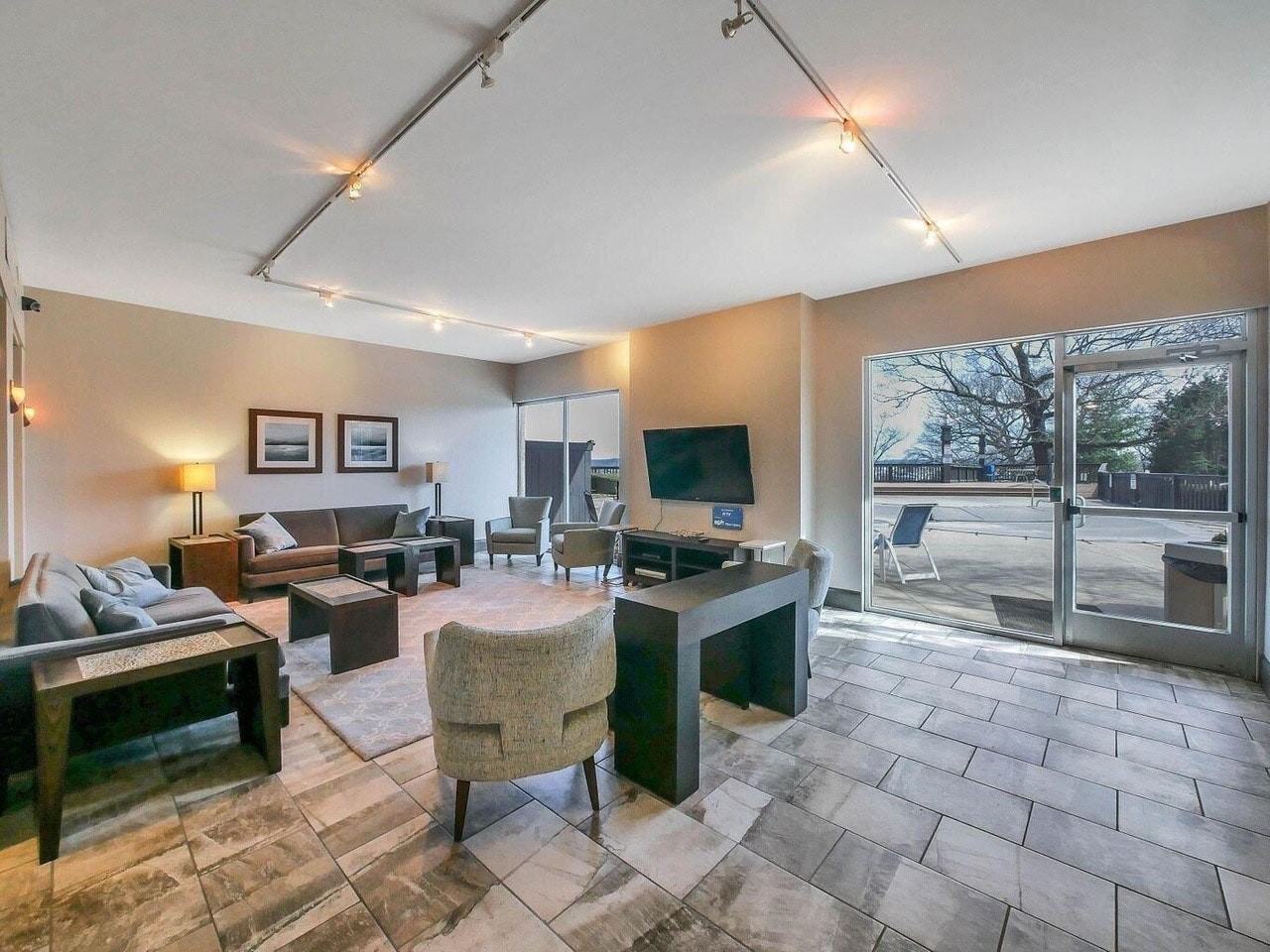 1131 Stringers Ridge Road, Unit 3C - Photo 5 of 36