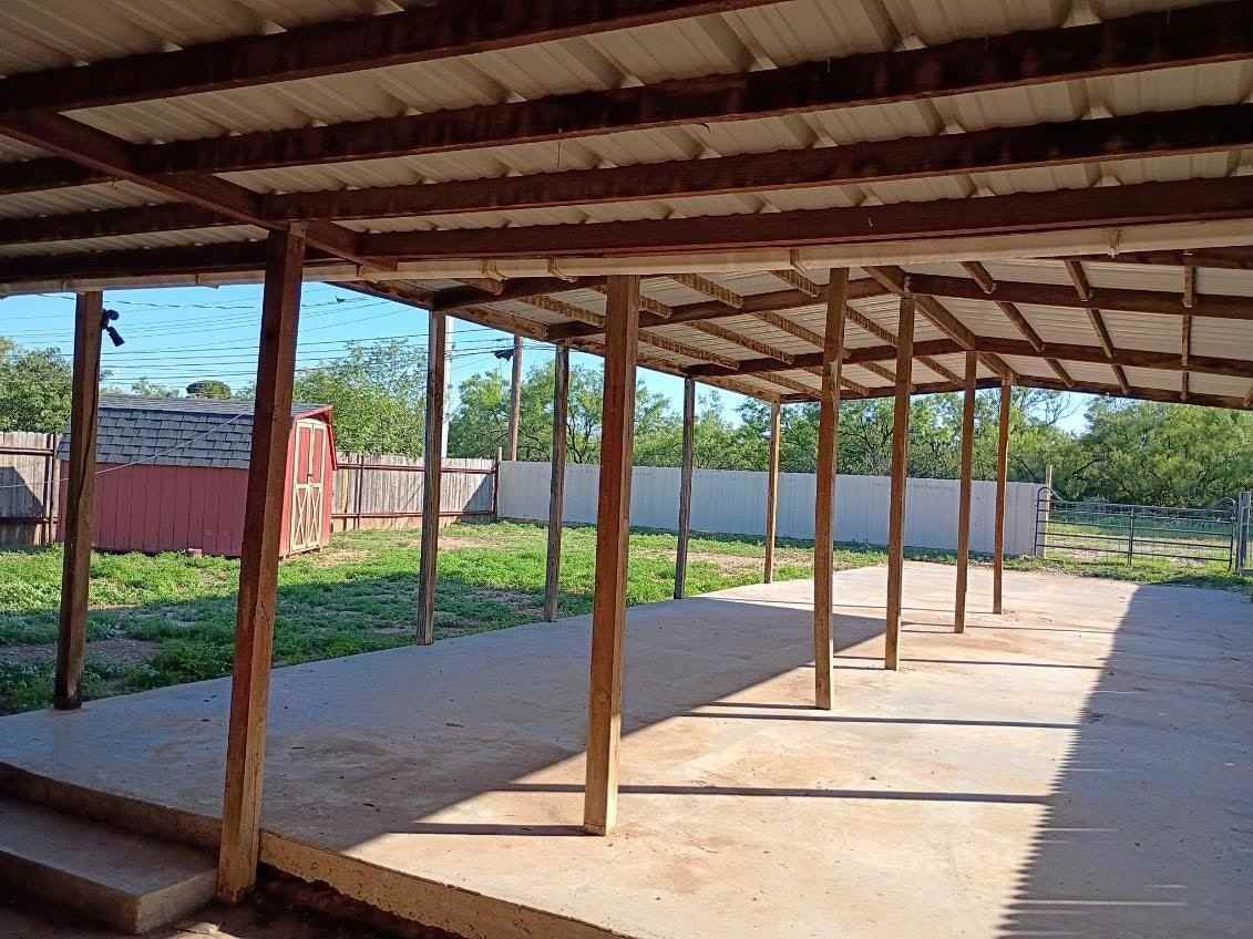 1008 Baylor Blvd - Photo 2 of 14