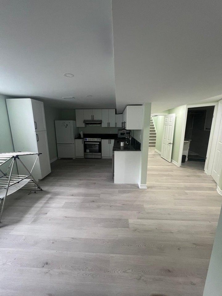 141 Metcalfe St - Photo 2 of 12