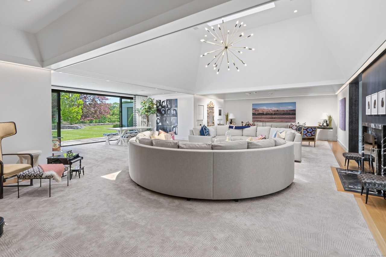 4900 Congress Street - Photo 7 of 40