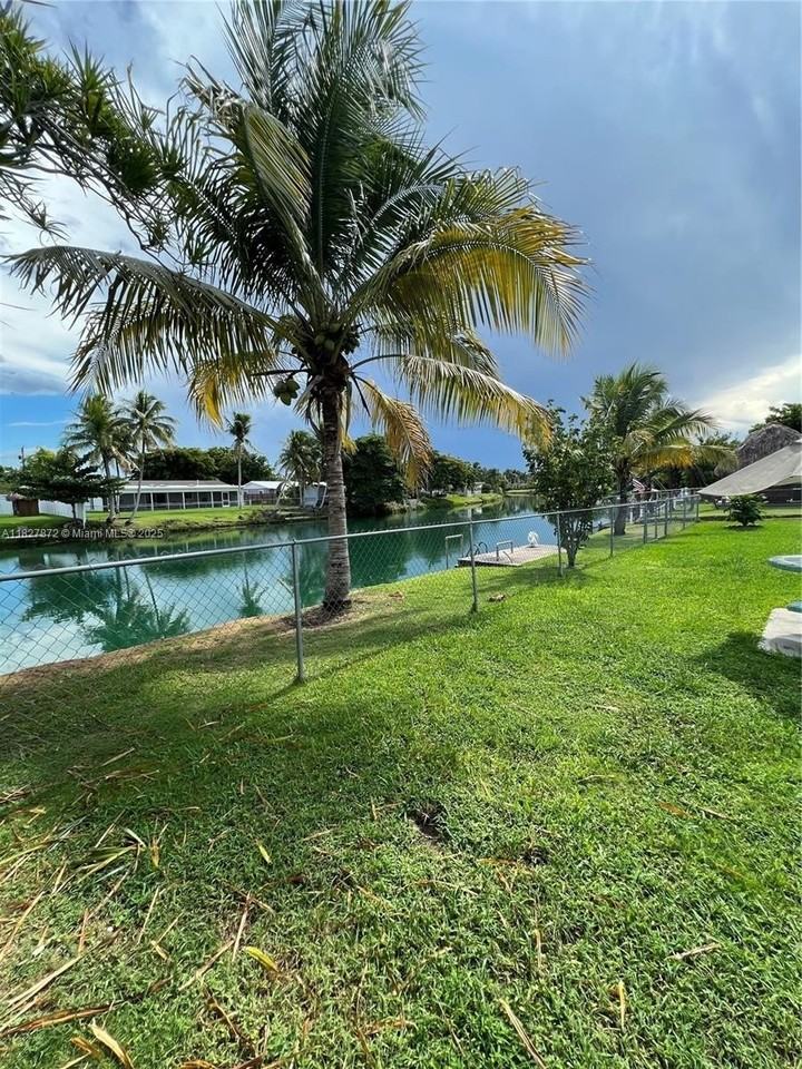 9740 Sterling Dr #NA - Photo 2 of 12