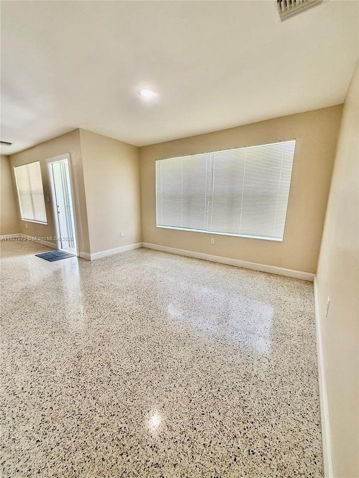 9740 Sterling Dr #NA - Photo 6 of 12