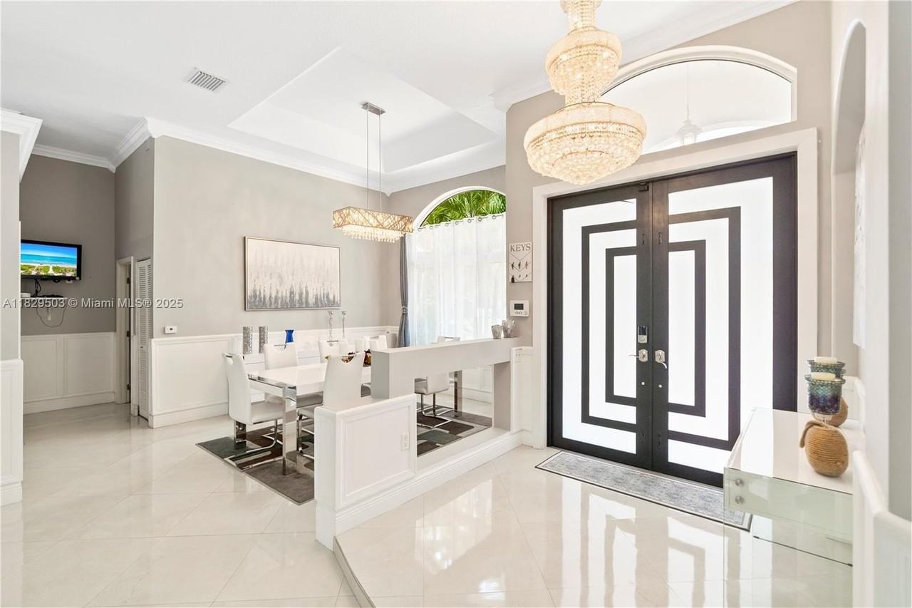 16601 Sw 87th Ct #16601 - Photo 6 of 50