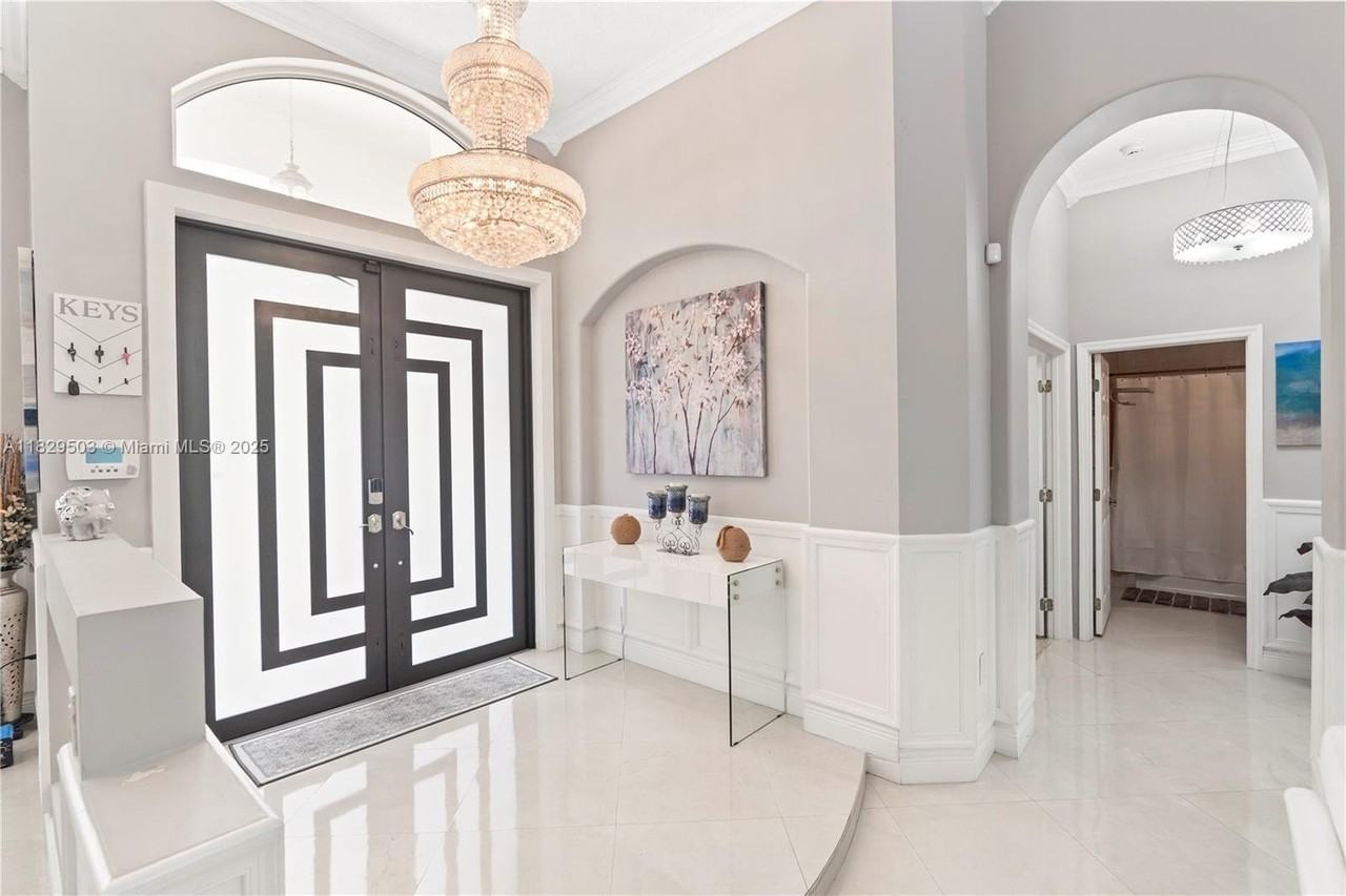 16601 Sw 87th Ct #16601 - Photo 7 of 50