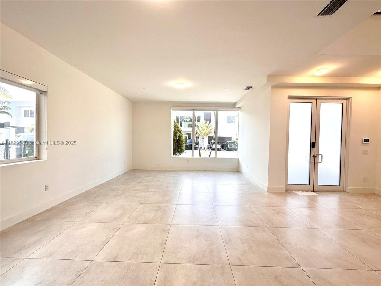 10258 Northwest 74th Terrace #0 - Photo 4 of 50