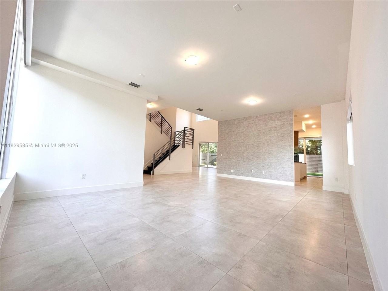 10258 Northwest 74th Terrace #0 - Photo 6 of 50