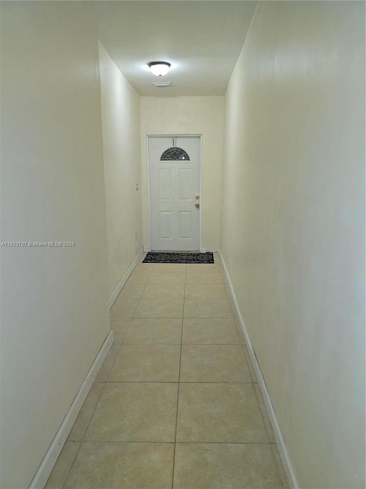 9200 Sw 164th St #9200