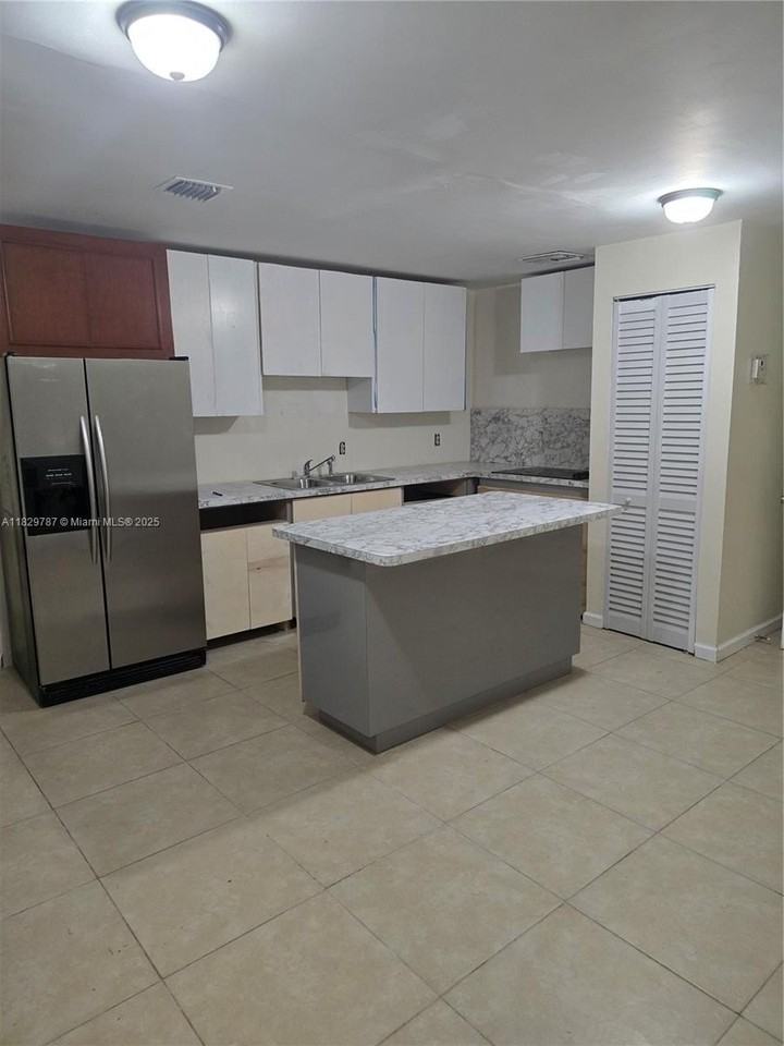 9200 Sw 164th St #9200 - Photo 2 of 4