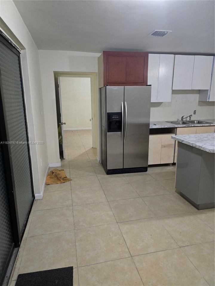 9200 Sw 164th St #9200 - Photo 3 of 4