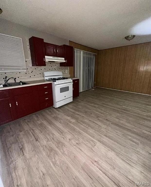 10214 Castle Dr - Photo 4 of 10