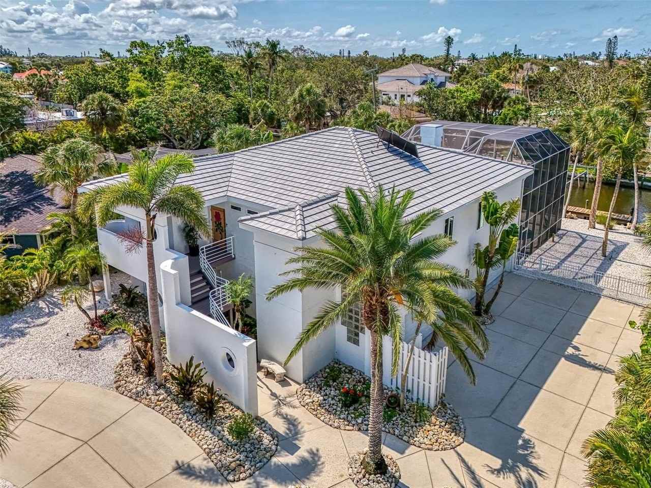 412 Treasure Boat Way - Photo 3 of 50