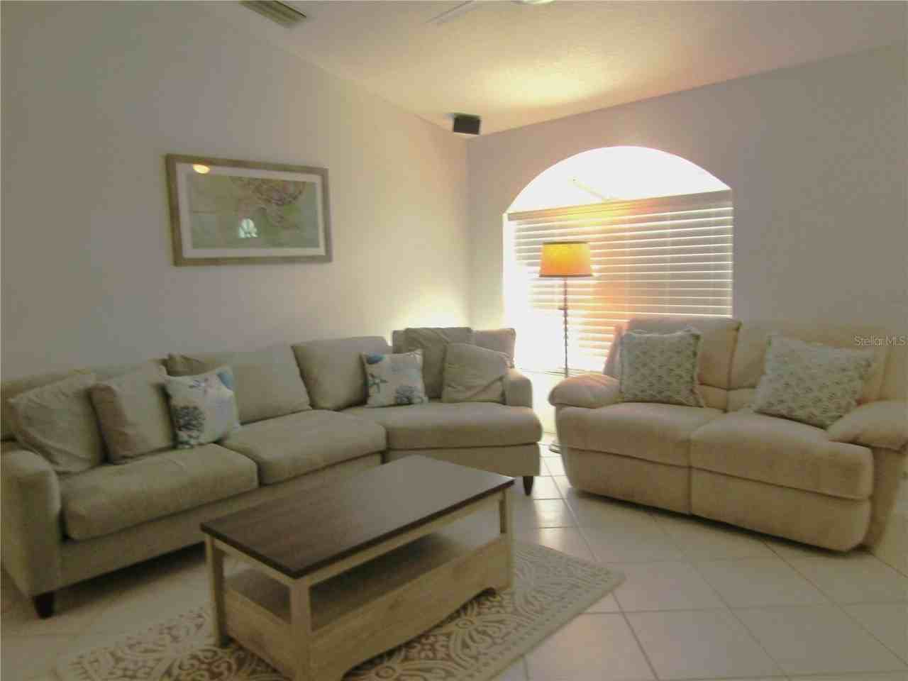 142 Solana St - Photo 3 of 17