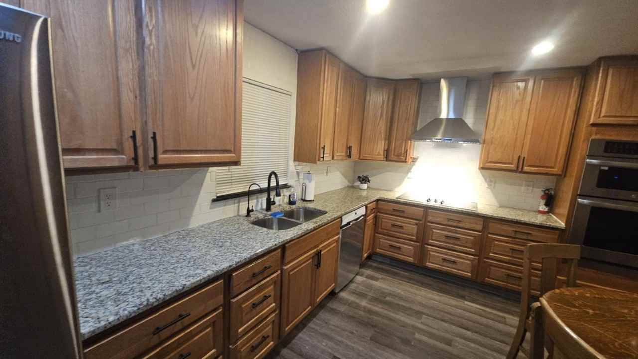 Terry Ave - Photo 7 of 38