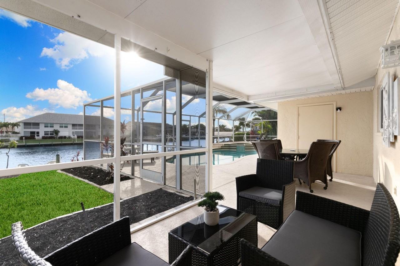 Se 12th Ave - Photo 3 of 25