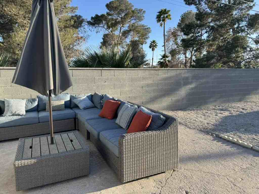 Exley Ave - Photo 2 of 12