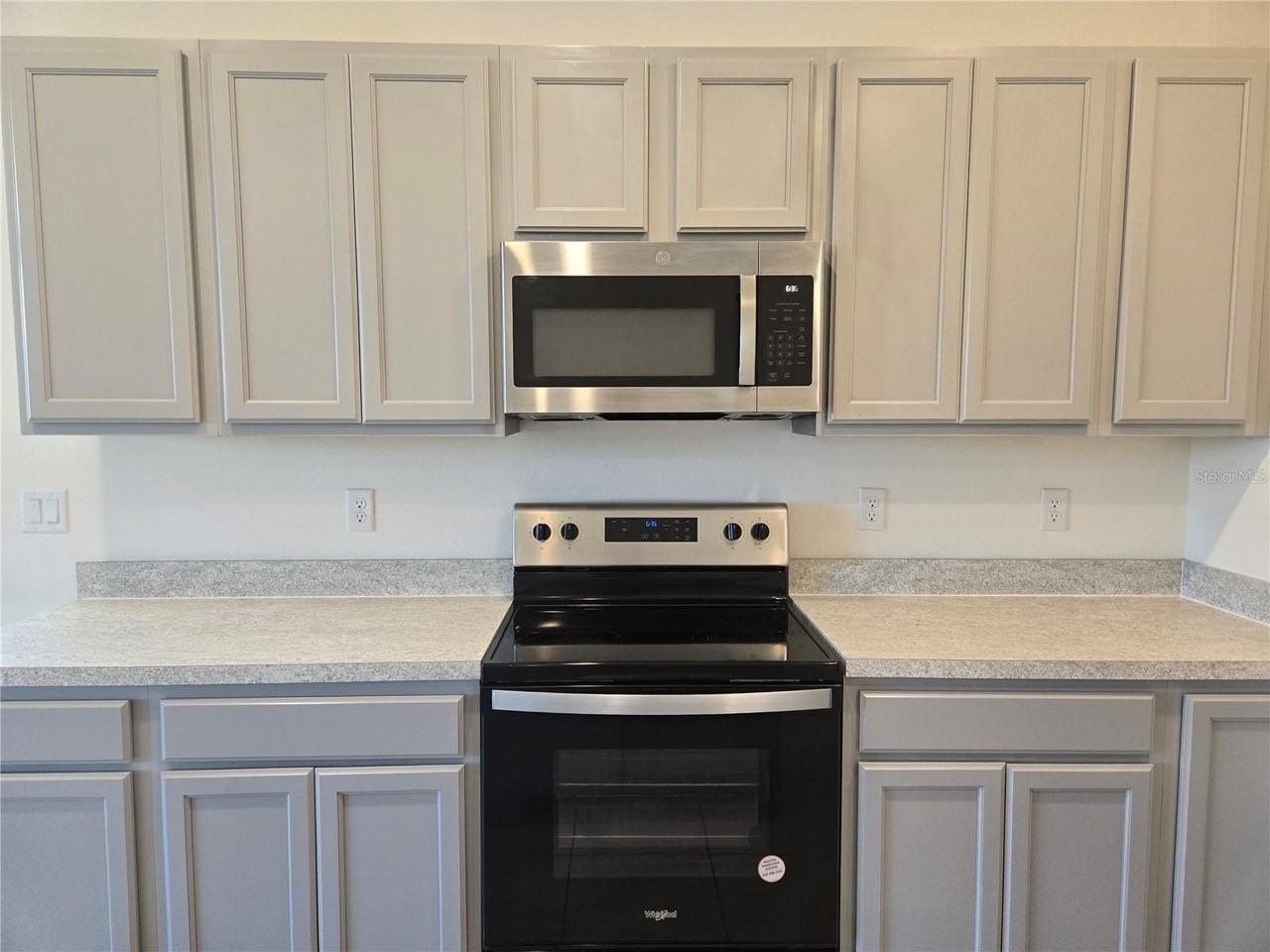 1097 Blue Jay Dr - Photo 6 of 38