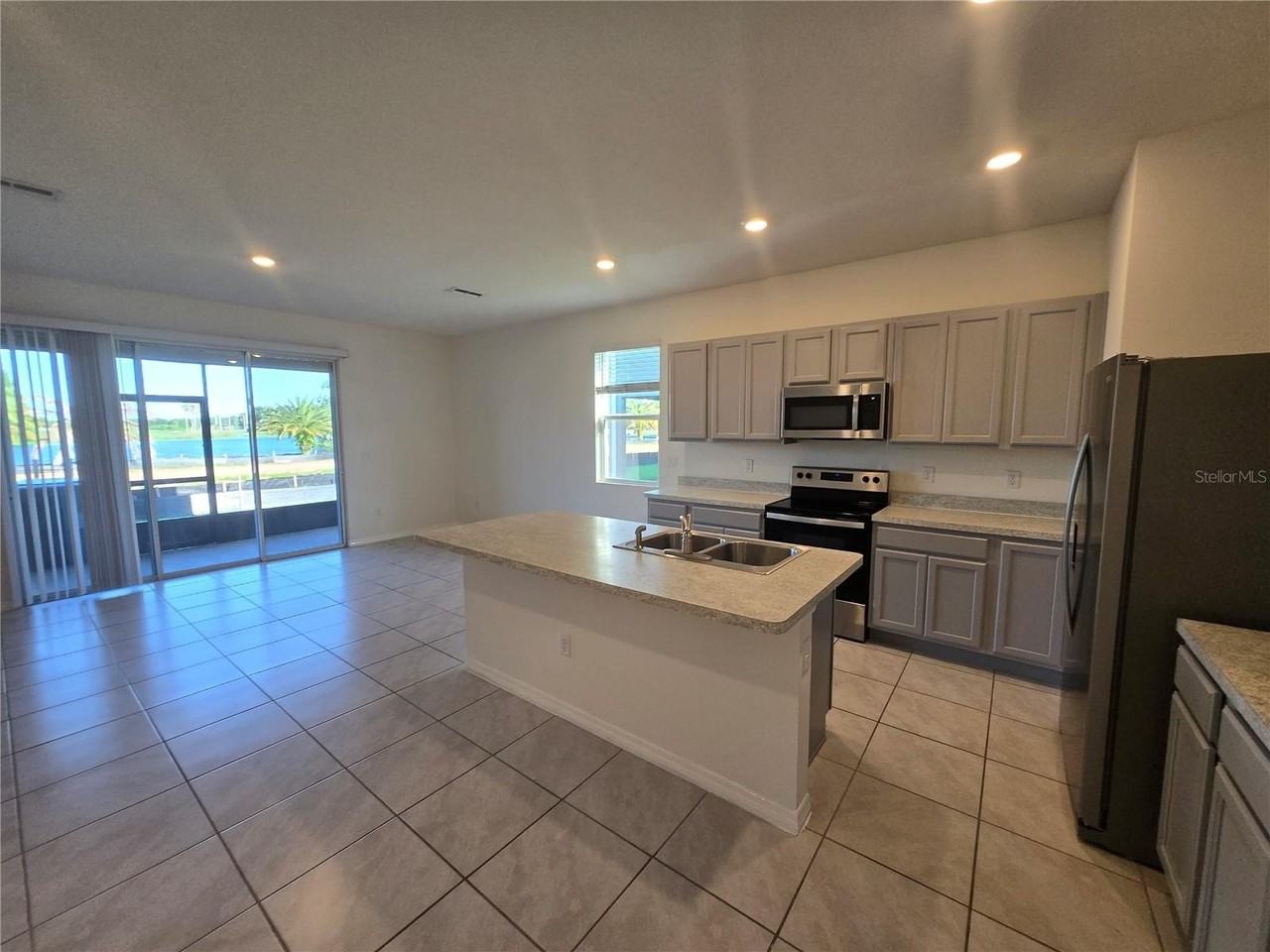 1097 Blue Jay Dr - Photo 7 of 38