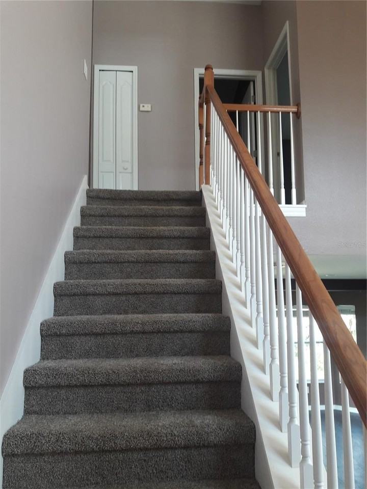 18126 Birdwater Dr - Photo 3 of 7