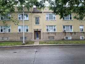 6501 W School St #2W - Photo 1 of 1