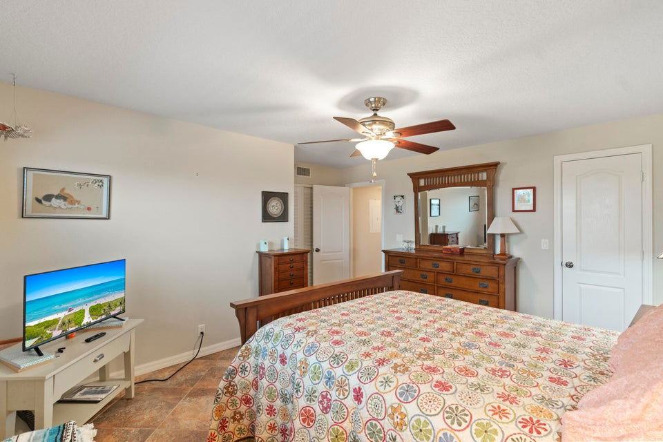 2615 Ne 1st Ct #403 - Photo 2 of 8