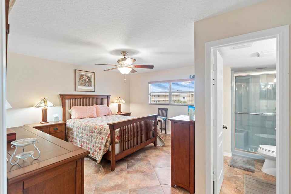 2615 Ne 1st Ct #403 - Photo 5 of 8