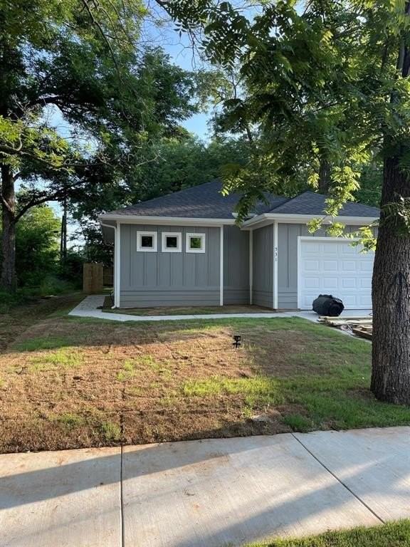 531 E Monterey St - Photo 2 of 20