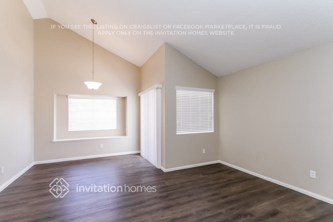 383 Cavos Way - Photo 2 of 15