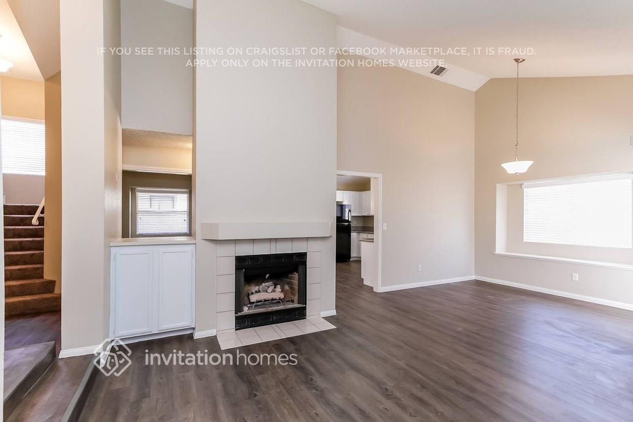 383 Cavos Way - Photo 4 of 15