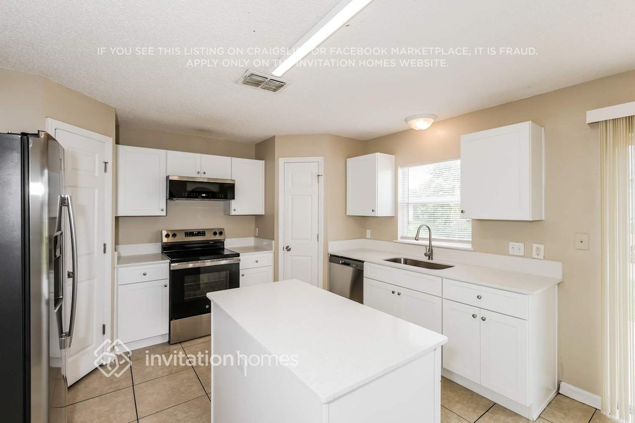 1908 Sawfish Dr - Photo 7 of 17