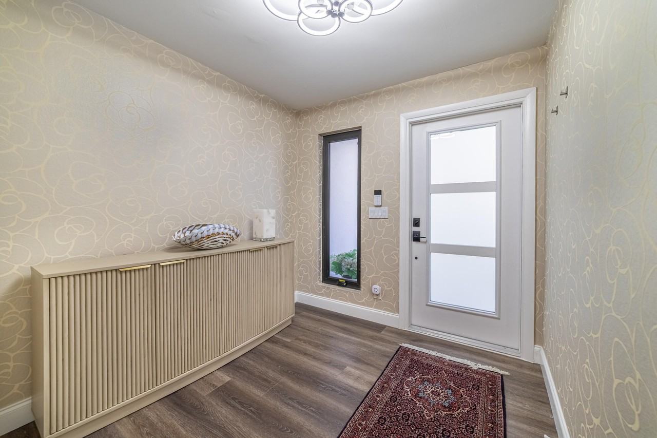 2451 Presidential Way #A - Photo 5 of 37