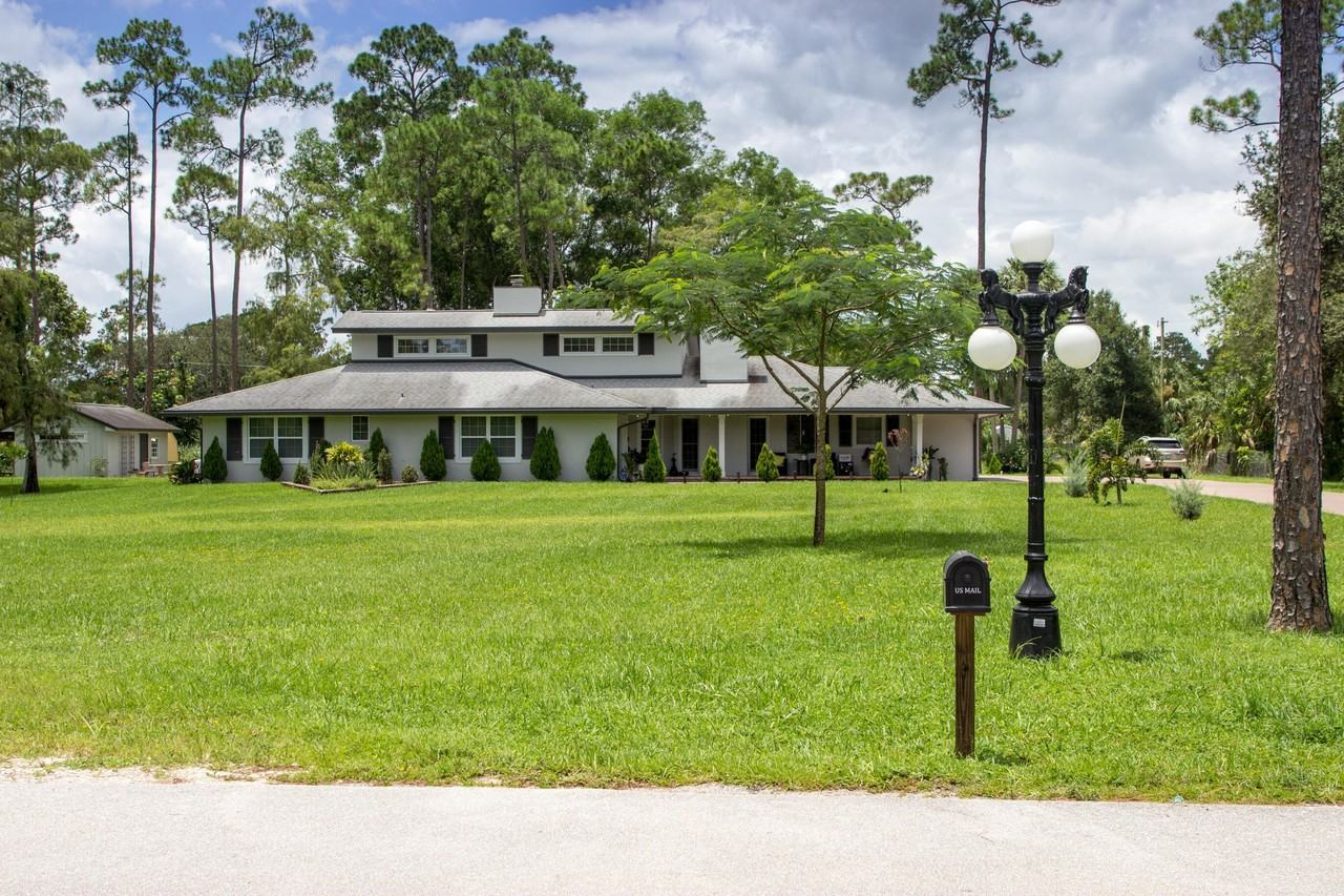 661 West Rambling Drive - Photo 4 of 33