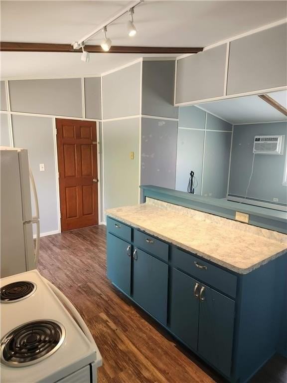 255 6th Ave Ne #2 - Photo 3 of 17