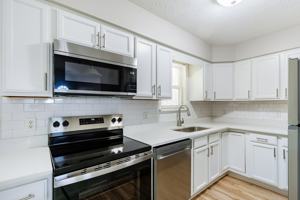 featured image of 3422 Cheswick Ct