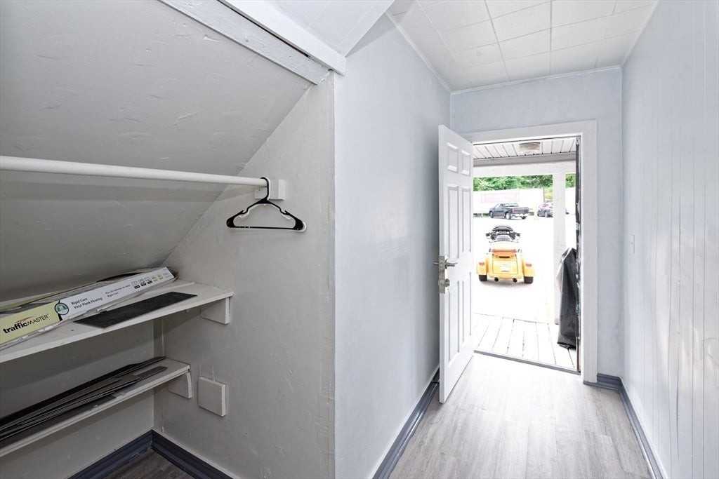 1143 Grafton St - Photo 2 of 14