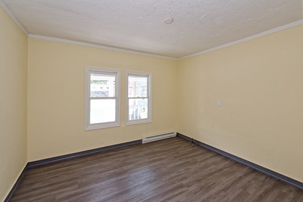 1143 Grafton St - Photo 5 of 14