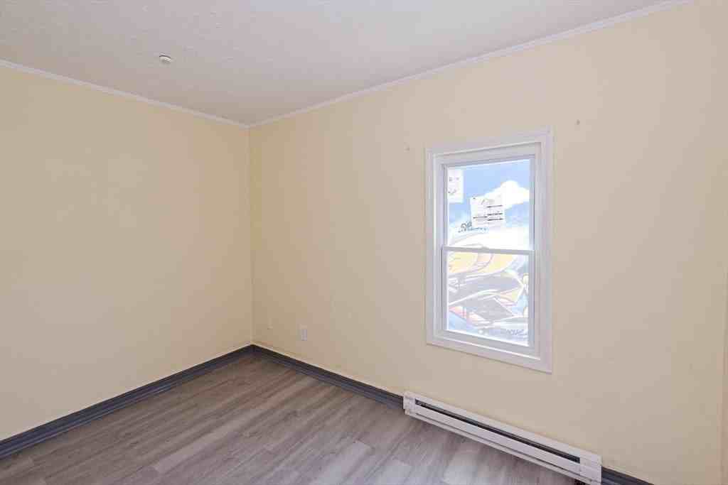 1143 Grafton St - Photo 6 of 14