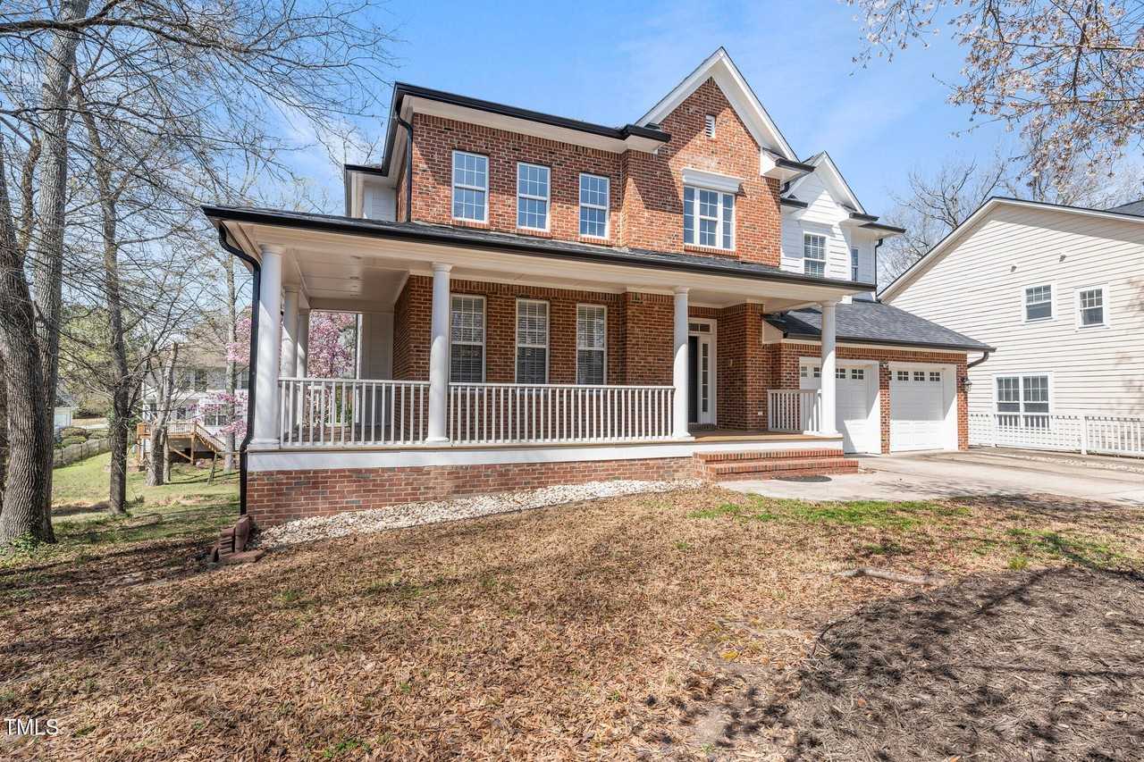 101 Palmwood Ct - Photo 4 of 50