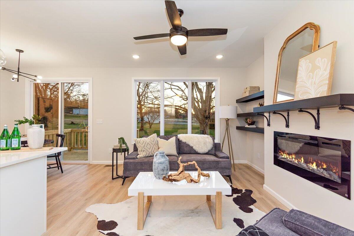 3670 Main St ##2 - Photo 5 of 31