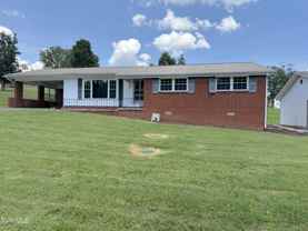 215 Wood Ln - Photo 1 of 1