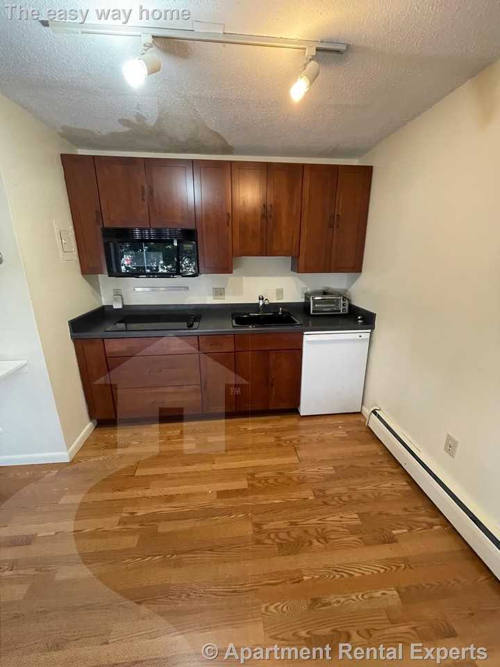 2595 Massachusetts Ave #4 - Photo 4 of 6